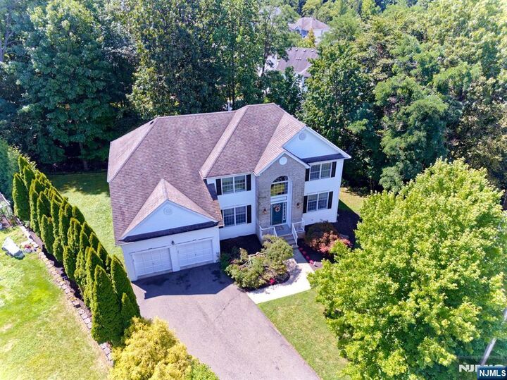 Property Photo: 6 McCune Court NJ 07052