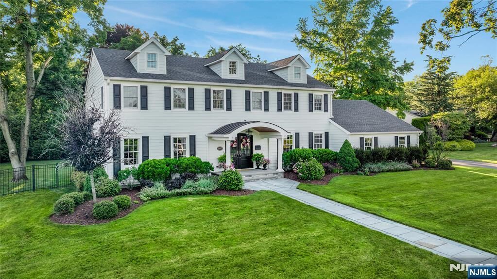 Property Photo: 687 East Drive NJ 07649