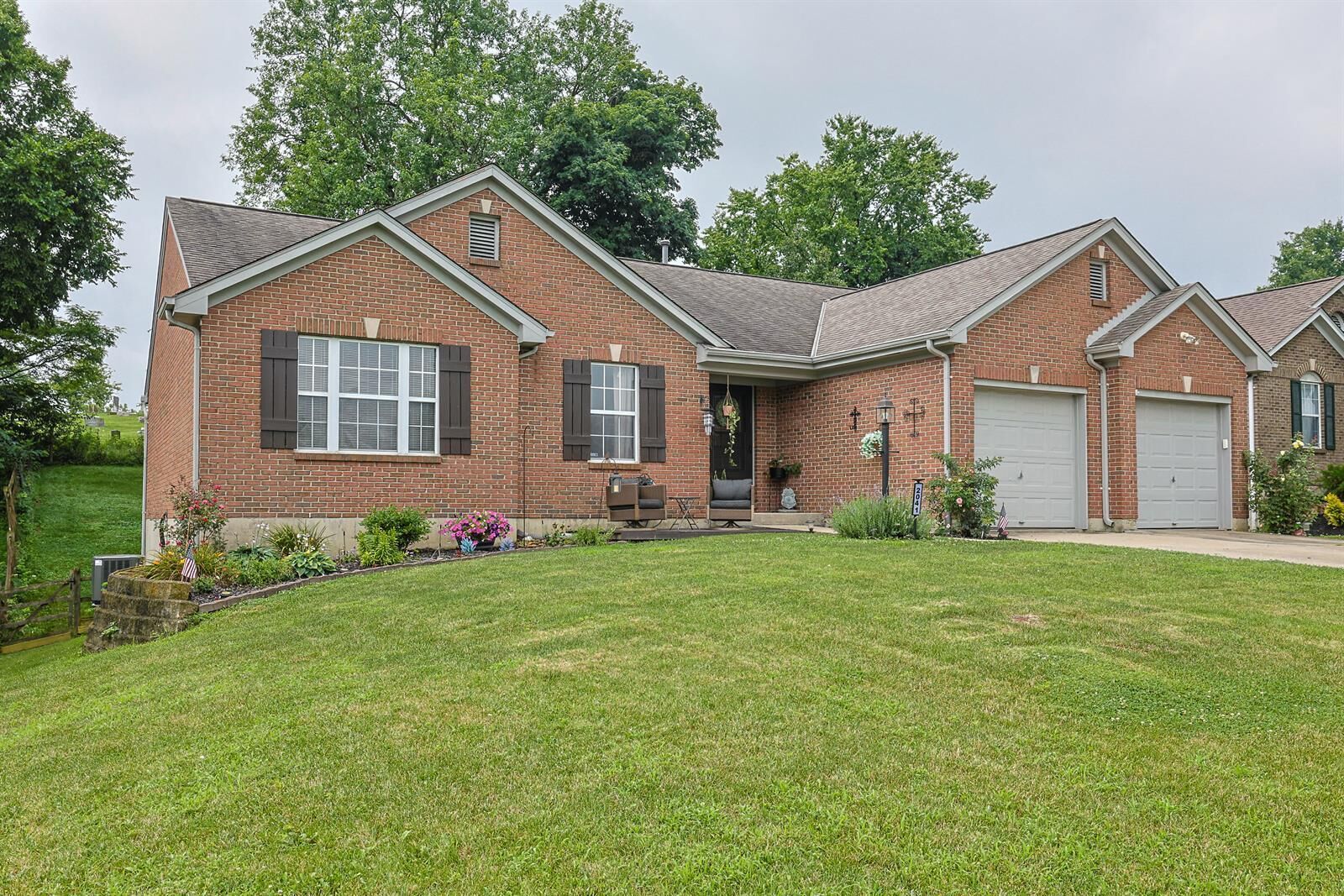 Property Photo:  2041 Flintwood Court  KY 41051 