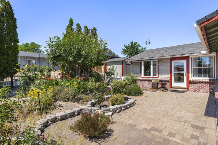 Property Photo: 3907 Buckingham Square NV 89503