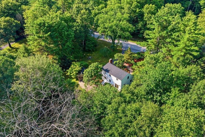 Property Photo: 16 Lakeview Way NH 03032