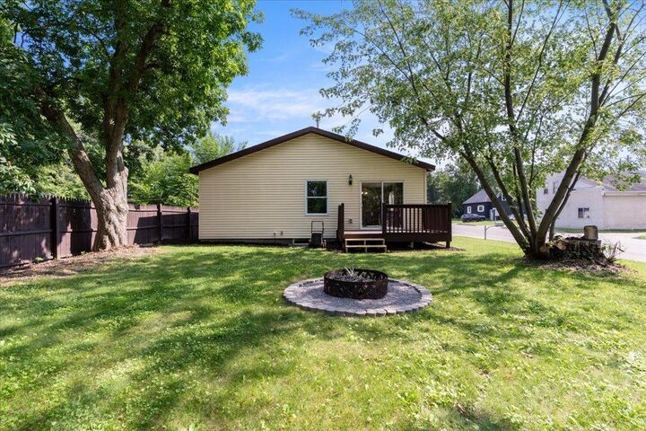 Property Photo:  711 SE 13th Street  MN 56401 