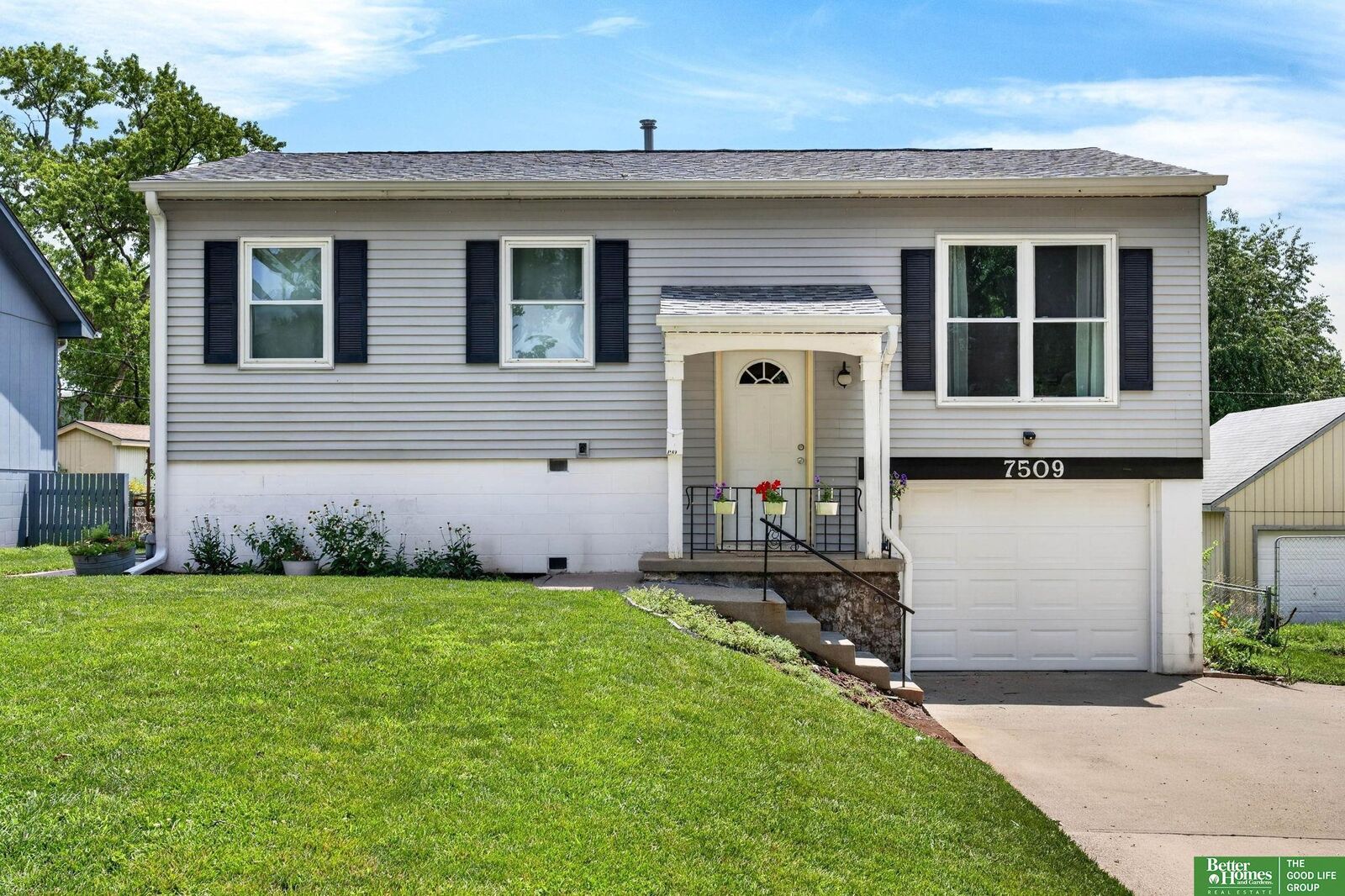 Property Photo:  7509 Elizabeth Street  NE 68128 