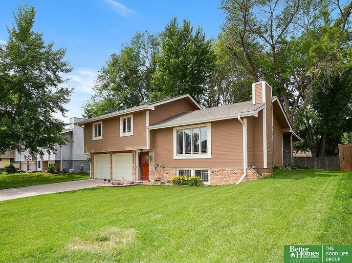 Property Photo:  5706 S 151st Street  NE 68137 