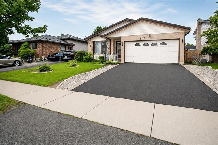 Property Photo: 762 Railton Avenue ON N5V 4E4