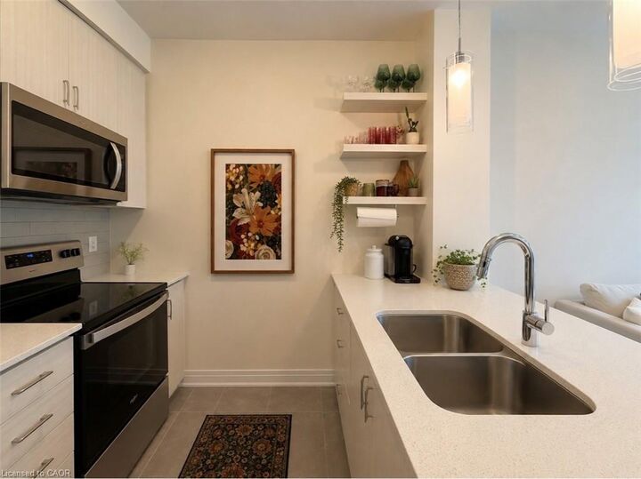 Property Photo:  16 Concord Place 348  ON L3M 0J1 