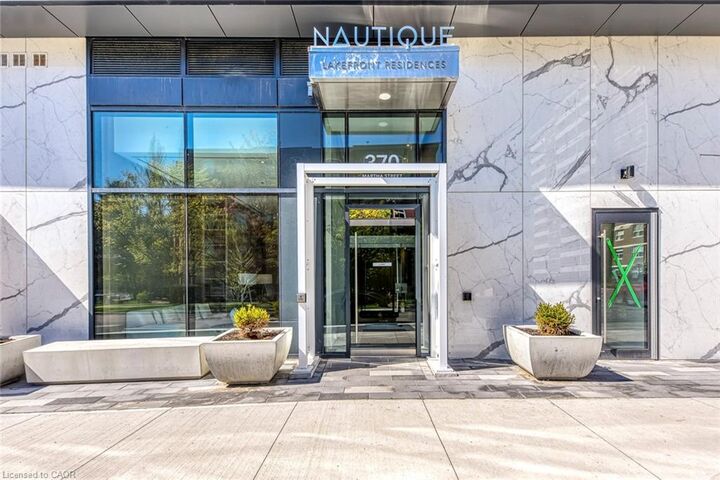 Property Photo: 370 Martha Street 809 ON L7R 0G9