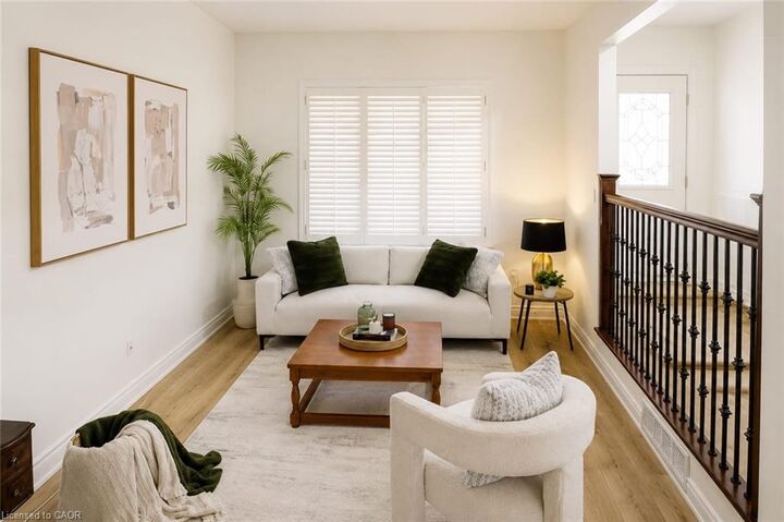 Property Photo:  172 Highland Road W  ON L8J 2S6 