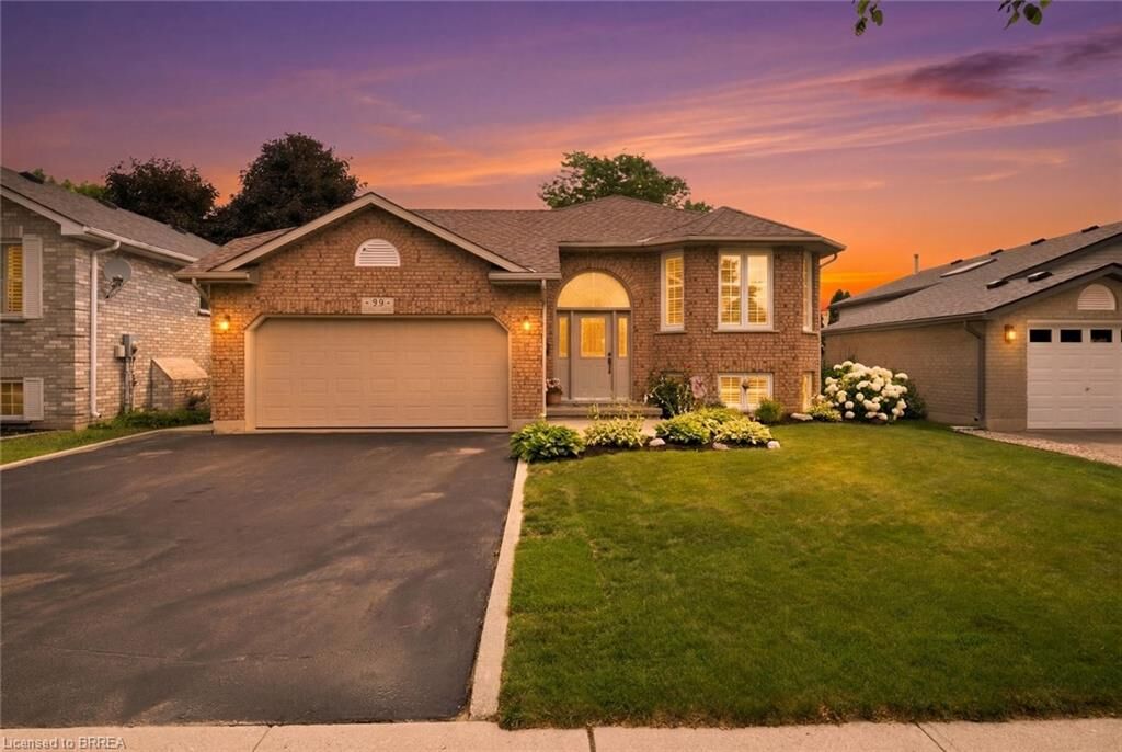 Property Photo: 38 Olivetree Road ON N3R 7X2