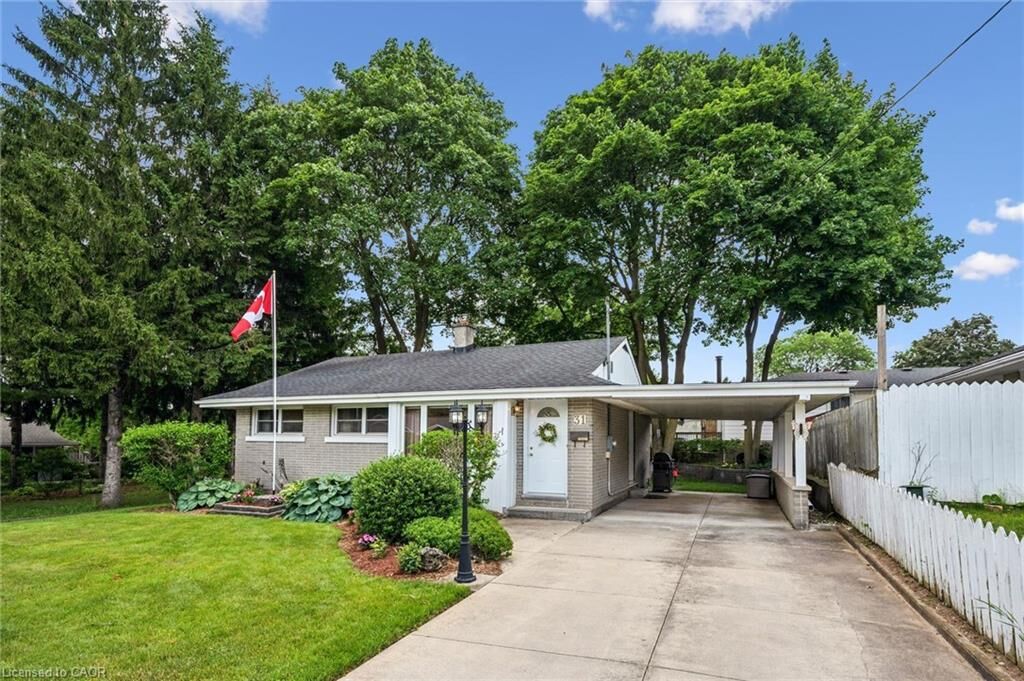 Property Photo:  31 Third Avenue  ON N1S 2C5 