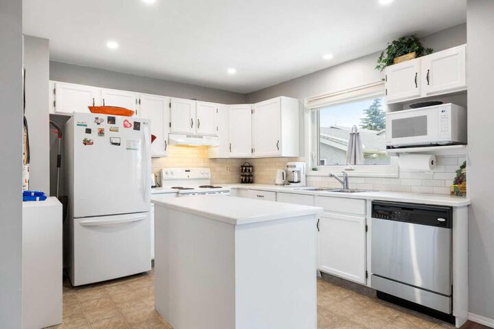 Property Photo: 95 Riverbrook Road SE AB T2C 3P7