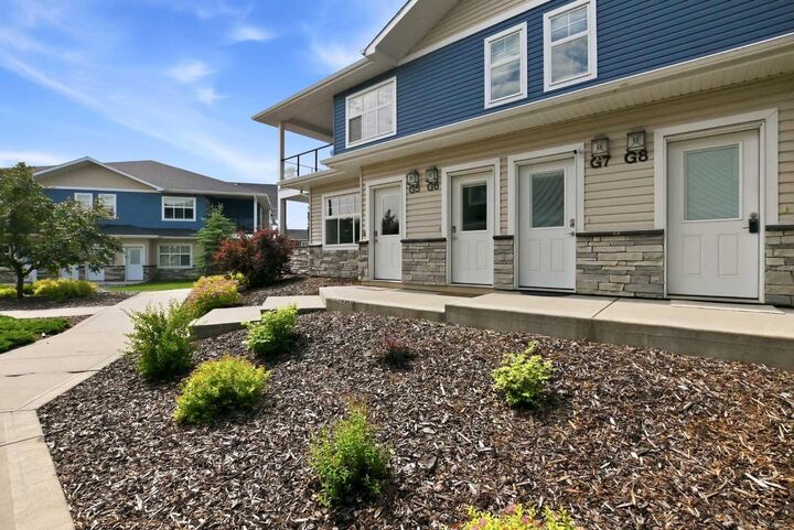 Property Photo: 5300 Vista Trail G6 AB T4M 0L7