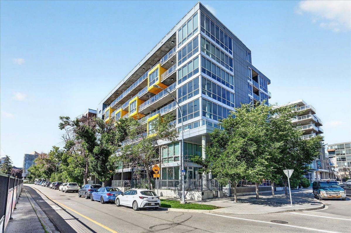 Property Photo: 235 9A Street NW 809 AB T2N 4H7