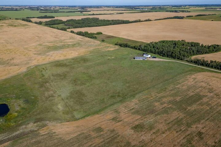 Property Photo:  48040 Range 212 Road  AB T0B 0G0 