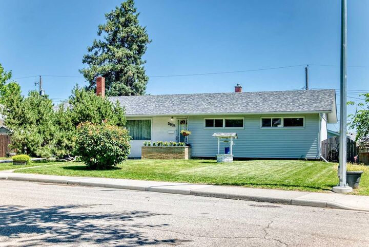 Property Photo: 5608 Buckthorn Road NW AB T2K 2Y5