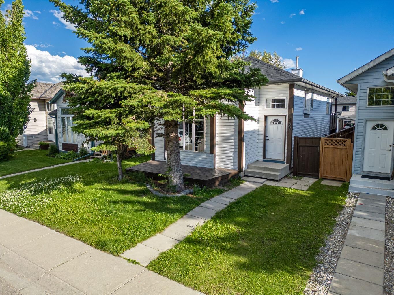 Property Photo:  190 Coverdale Road NE  AB T3K 4J7 