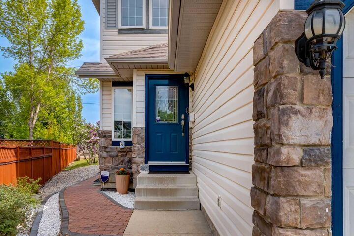 Property Photo:  191 Bridlewood Circle SW  AB T2Y 3L2 