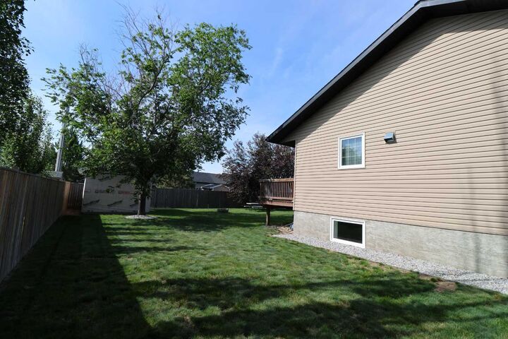 Property Photo: 608 3 St N AB T0K 0Z0