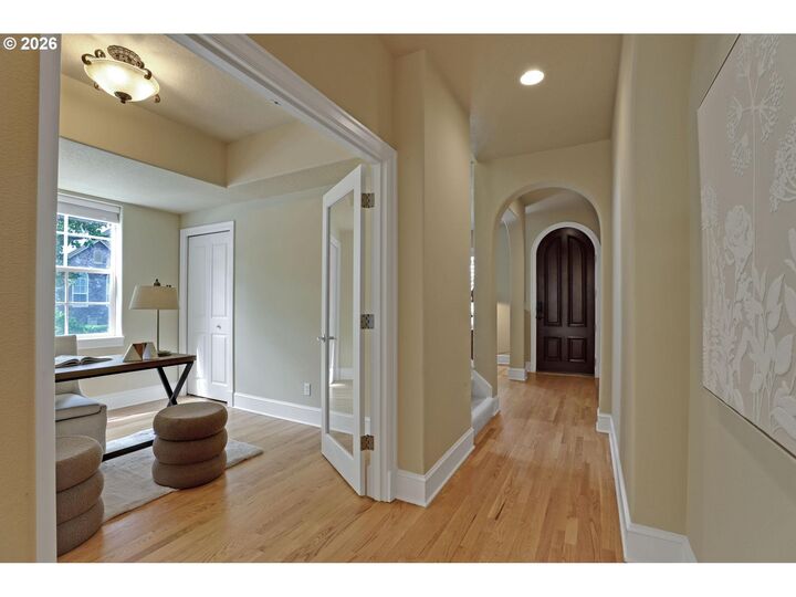 Property Photo: 4574 NW Dresden Pl OR 97229