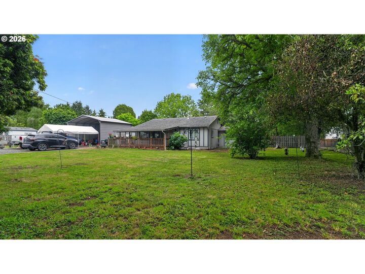 Property Photo:  666 SW Ferry Ave  OR 97380 