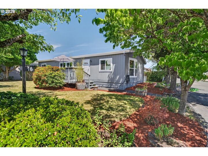 Property Photo: 5101 NE 121st Ave 16 WA 98682