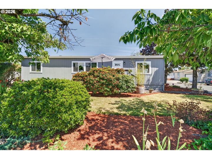 Property Photo:  5101 NE 121st Ave 16  WA 98682 