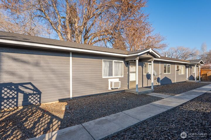 Property Photo: 726 Frey Road NW WA 98823