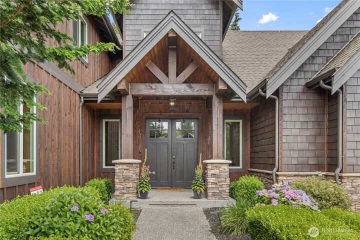 Property Photo:  4220  121st Drive NE  WA 98258 