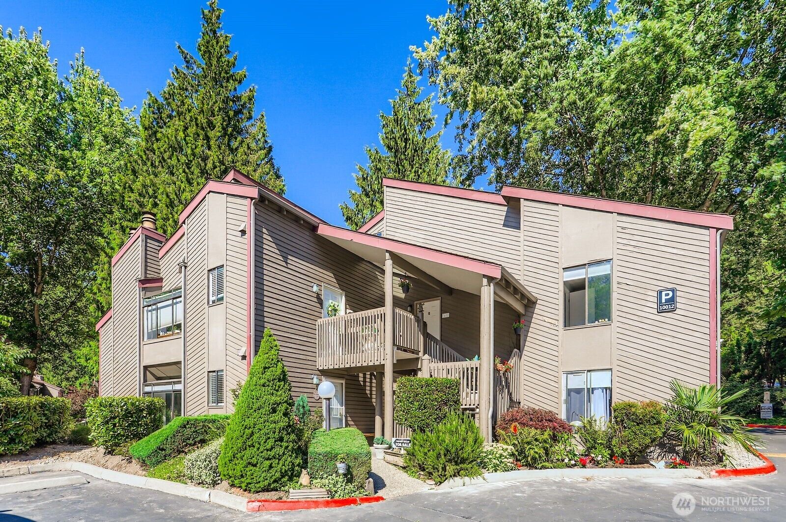 Property Photo: 12200 100th Avenue NE #P-A WA 98034