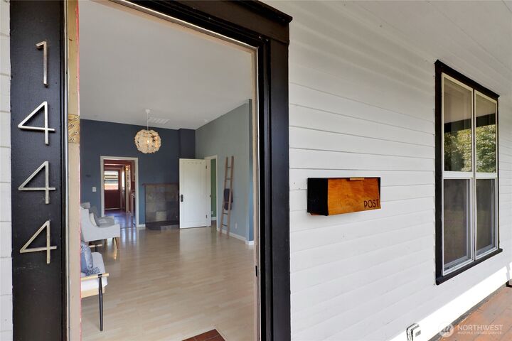 Property Photo:  1444  Iron Street  WA 98225 