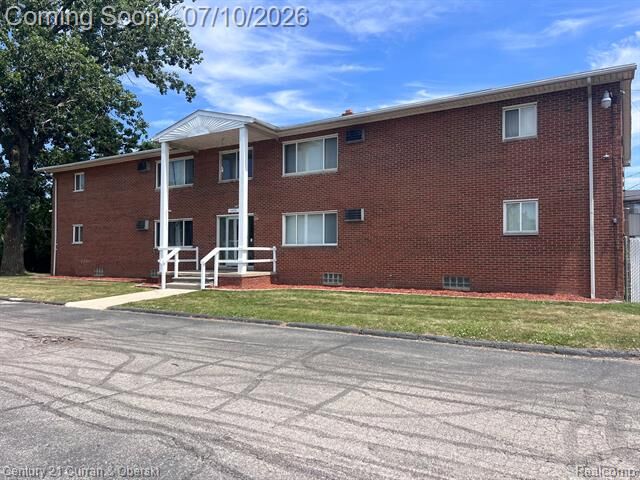 Property Photo:  14682 Middle Gibraltar Road 24  MI 48173 