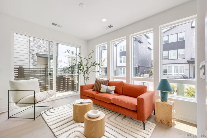 Property Photo:  10988 E Geddes Place  CO 80112 