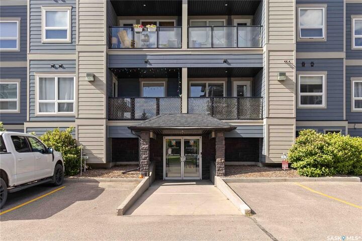 Property Photo: 108 Willis Crescent 4117 SK S7T 0N3