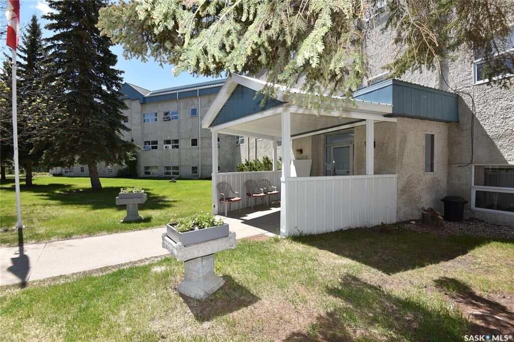 Property Photo:  102 Manor Drive 111  SK S0E 1E0 