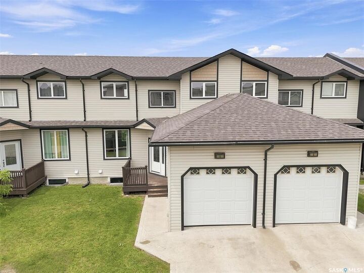 Property Photo: 118 Hampton Circle 6 SK S7R 0C9
