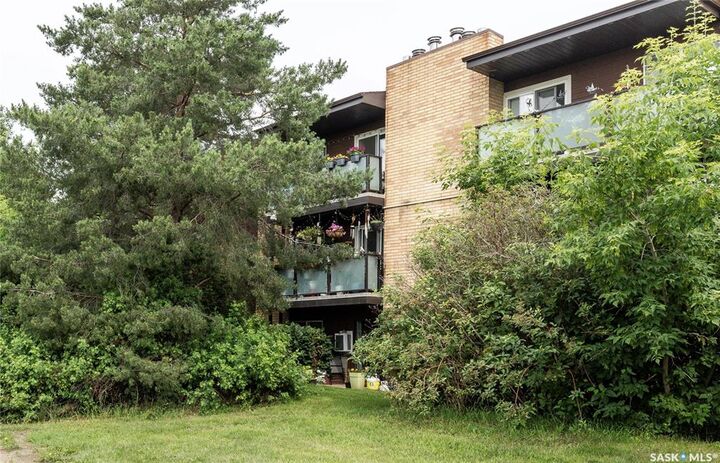 Property Photo: 423 Tait Court 312 SK S7H 5L3