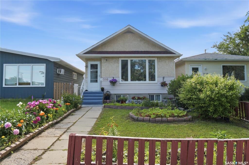 Property Photo: 516 Hamilton Street SK S4R 2A9