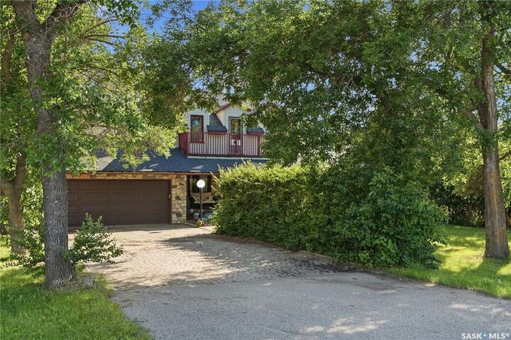Property Photo: 516 1st Street S SK S0K 4R0