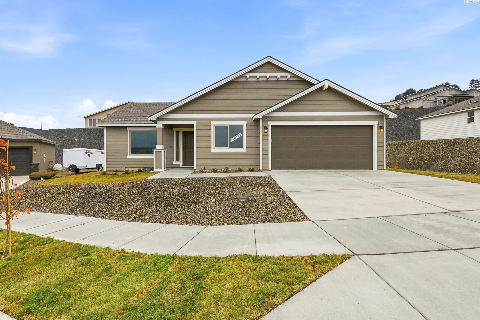 Property Photo:  6650 W 28th Ave  WA 99338 