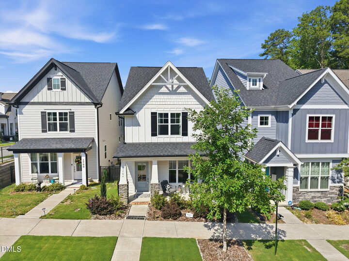 Property Photo:  1704 Glazebrook Drive  NC 27587 