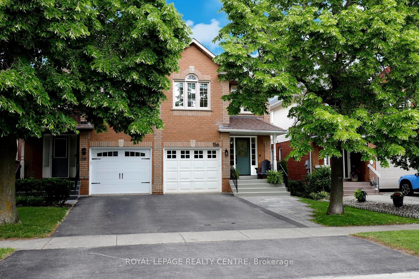 Property Photo:  156 Chudleigh Street  ON L8B 0J4 