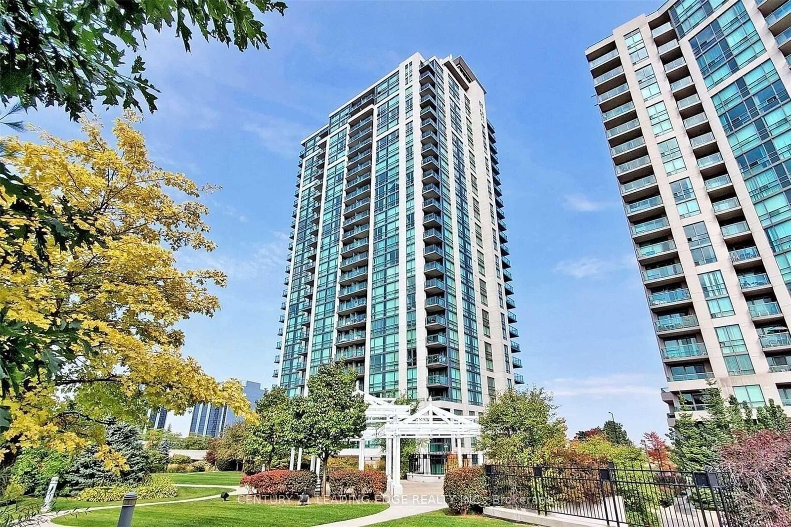 Property Photo: 88 Grangeway Avenue 307 ON M1H 0A2