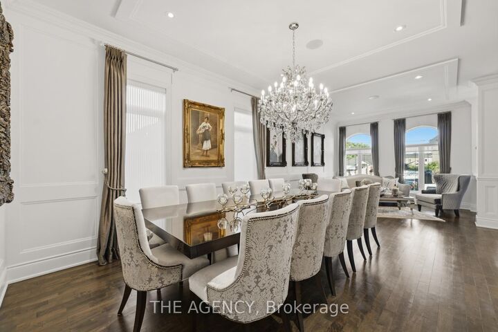 Property Photo:  12 Embro Drive  ON M3H 2M8 