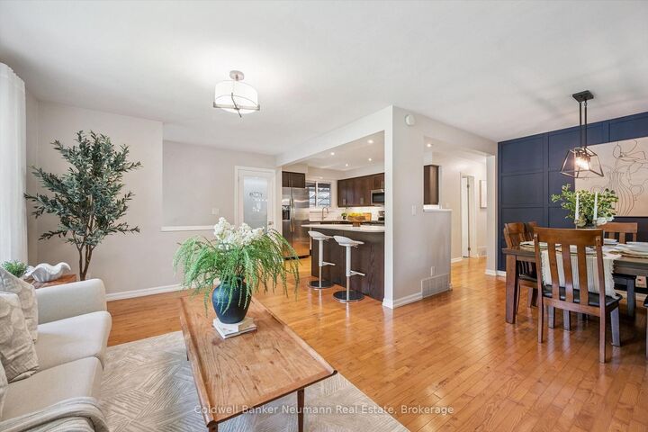 Property Photo:  175 Woodville Place  ON N2L 4W8 