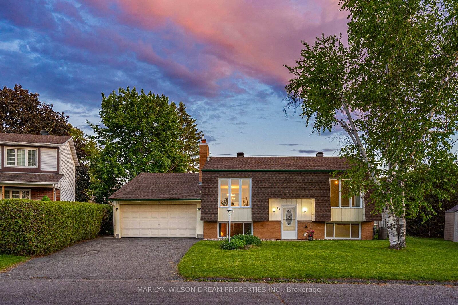 Property Photo: 20 Coolbrook Crescent ON K0A 3P0