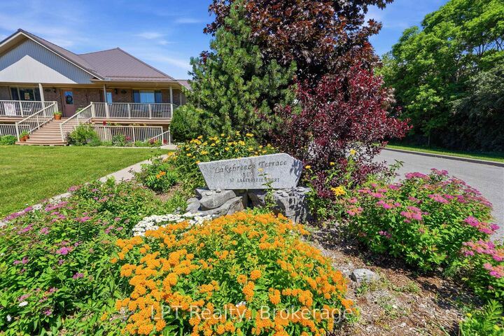 Property Photo: 37 Lake Breeze Court 5A ON K0K 3L0