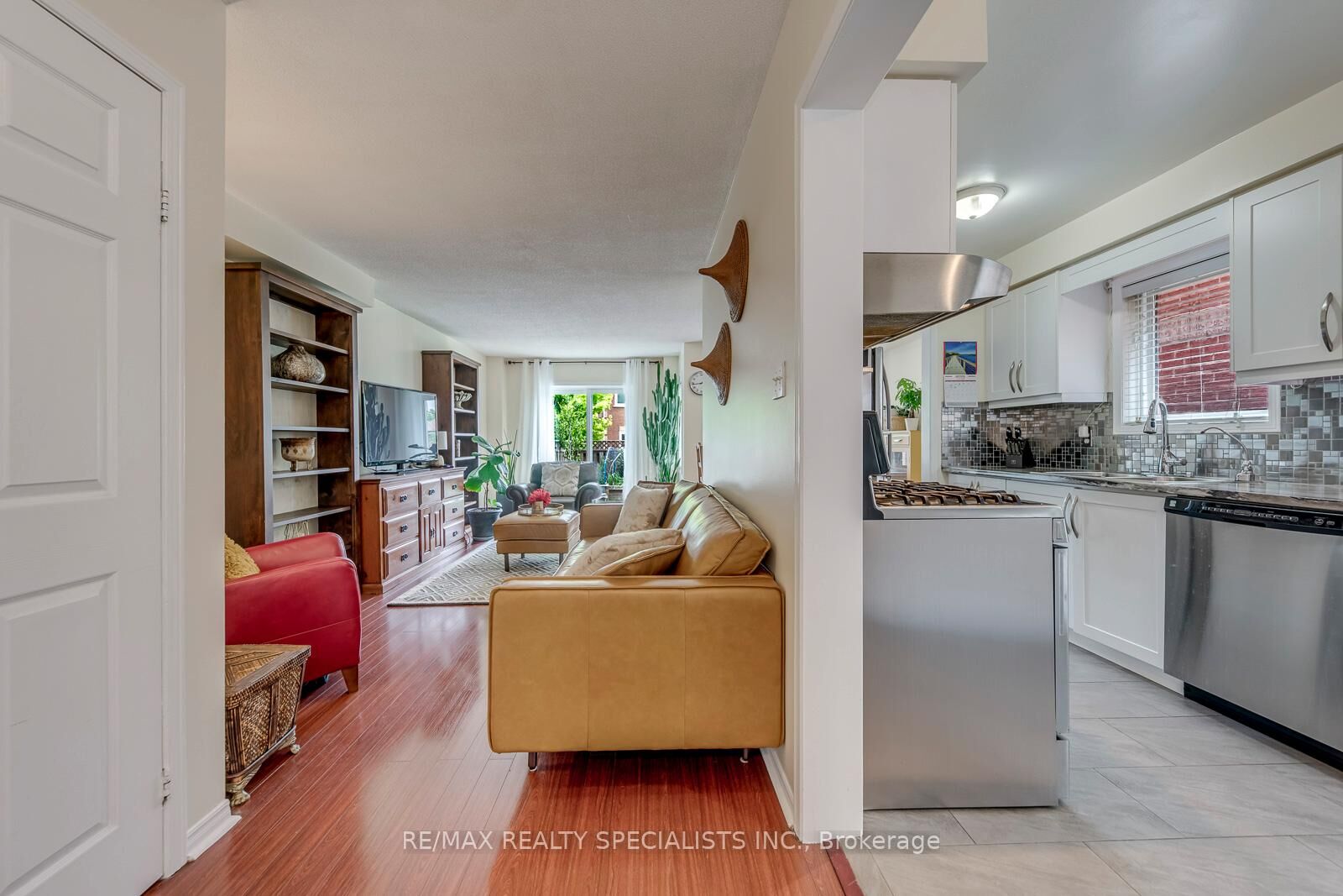 Property Photo: 40 Mannel Crescent ON L6Y 5E2