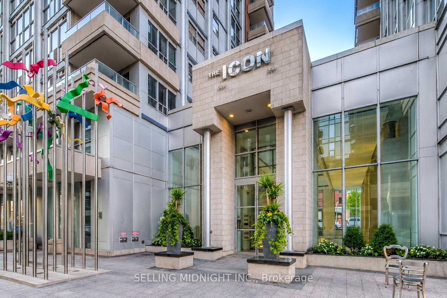Property Photo:  250 Wellington Street W 245  ON M5V 2V4 