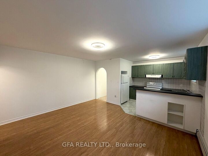 Property Photo:  16 Arrowsmith Avenue B  ON M6M 2W7 