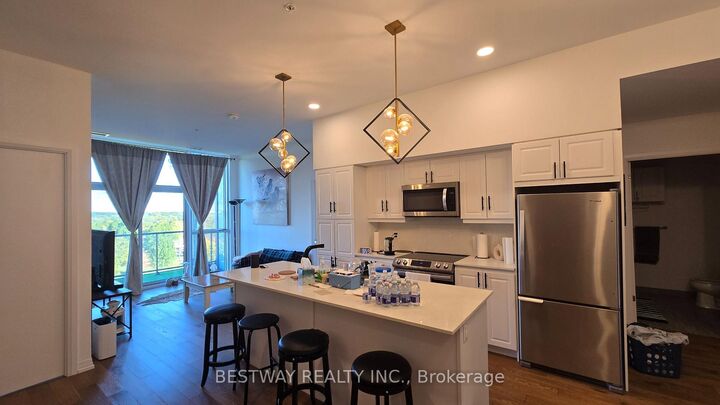 Property Photo:  7711 Green Vista Gate 911  ON L2G 0Y9 